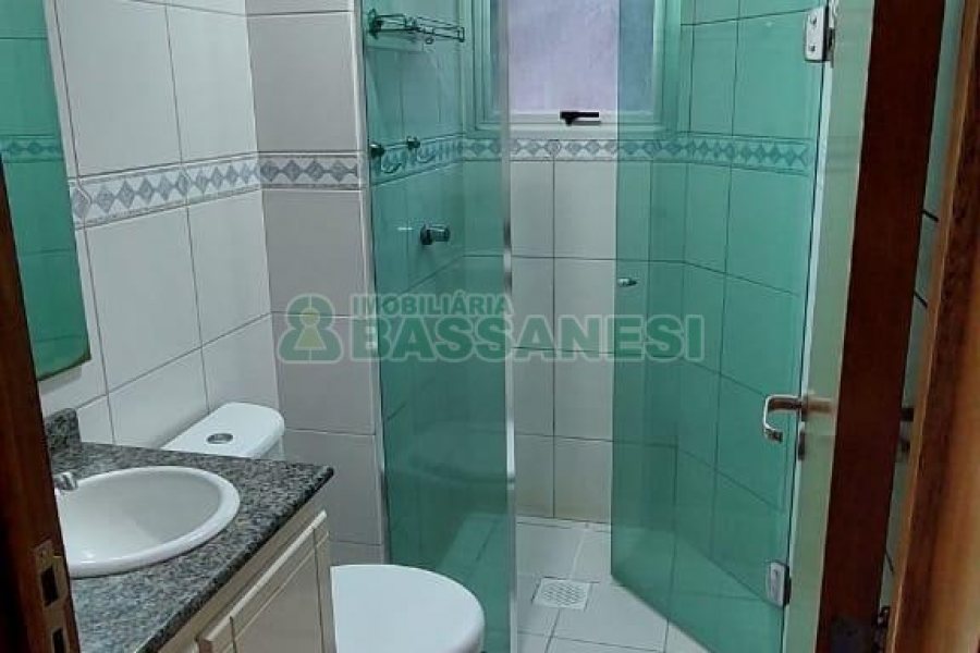 Apartamento com 47m², 2 dormitórios, 1 vaga, no bairro Interlagos em Caxias do Sul para Comprar