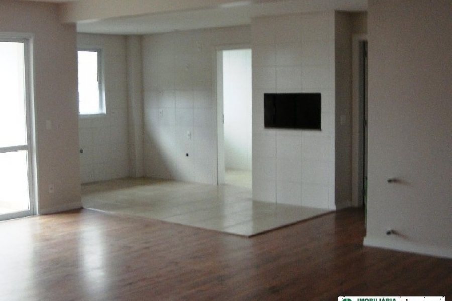 Apartamento com 155m², 3 dormitórios, 2 vagas, no bairro Lourdes em Caxias do Sul para Alugar