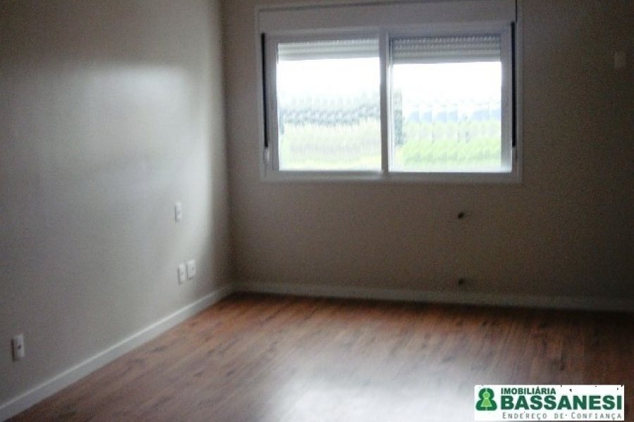 Apartamento com 155m², 3 dormitórios, 2 vagas, no bairro Lourdes em Caxias do Sul para Alugar
