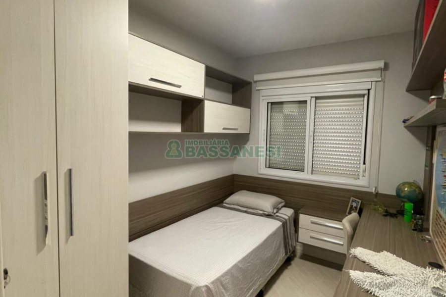 Apartamento com 71m², 3 dormitórios, 2 vagas, no bairro Santa Catarina em Caxias do Sul para Comprar