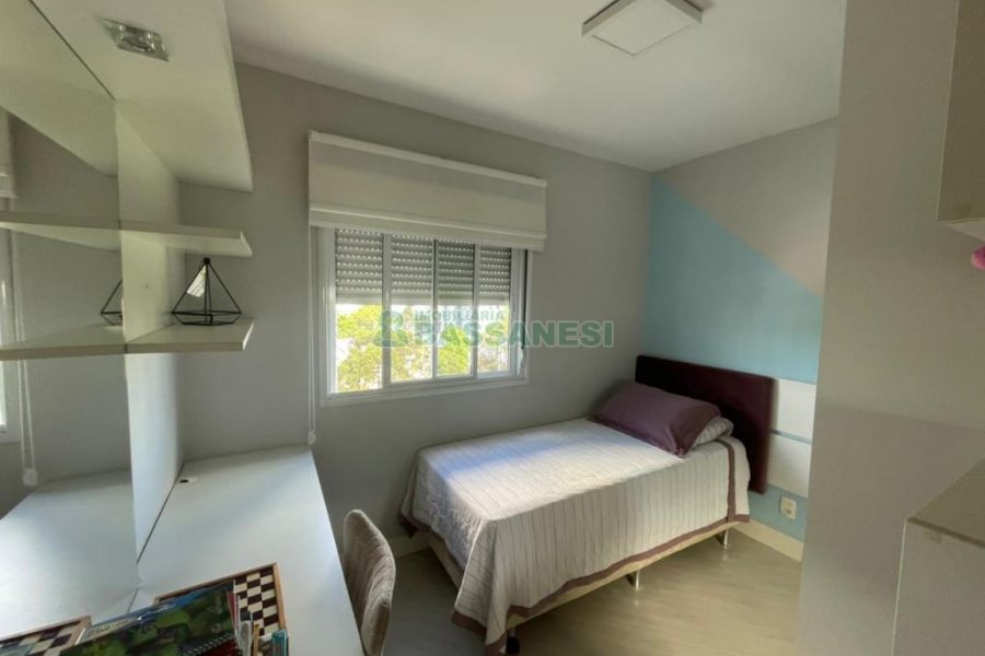 Apartamento com 71m², 3 dormitórios, 2 vagas, no bairro Santa Catarina em Caxias do Sul para Comprar