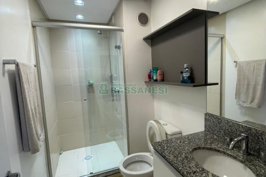 Apartamento com 71m², 3 dormitórios, 2 vagas, no bairro Santa Catarina em Caxias do Sul para Comprar