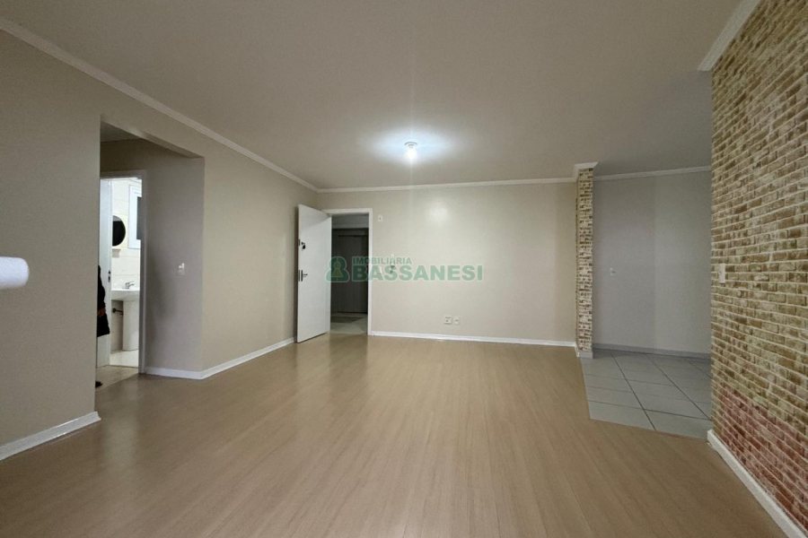 Apartamento com 62m², 1 dormitório, 1 vaga, no bairro Lourdes em Caxias do Sul para Alugar