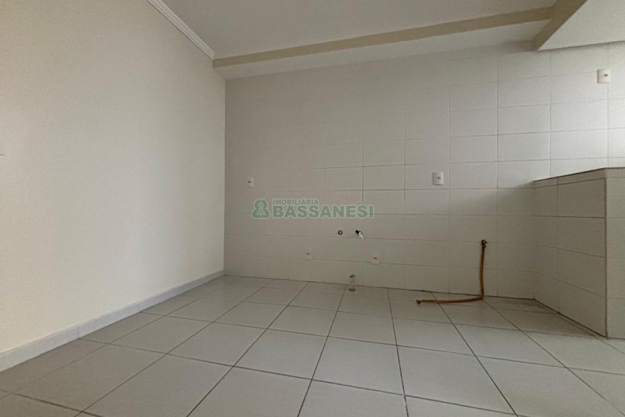 Apartamento com 62m², 1 dormitório, 1 vaga, no bairro Lourdes em Caxias do Sul para Alugar
