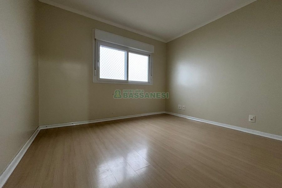 Apartamento com 62m², 1 dormitório, 1 vaga, no bairro Lourdes em Caxias do Sul para Alugar