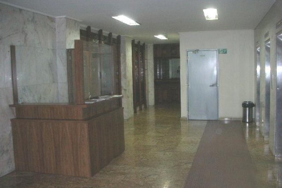 Sala com 21m², no bairro Centro em Caxias do Sul para Alugar