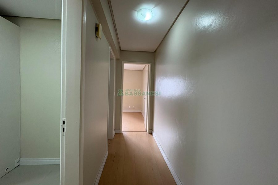Apto Mobiliado com 50m², 1 dormitório, 1 vaga, no bairro Centro em Caxias do Sul para Alugar