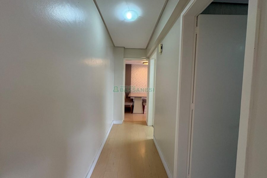 Apto Mobiliado com 50m², 1 dormitório, 1 vaga, no bairro Centro em Caxias do Sul para Alugar