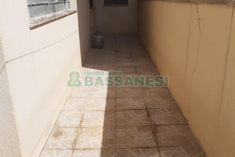 Apartamento com 74m², 2 dormitórios, 1 vaga, no bairro Medianeira em Caxias do Sul para Comprar