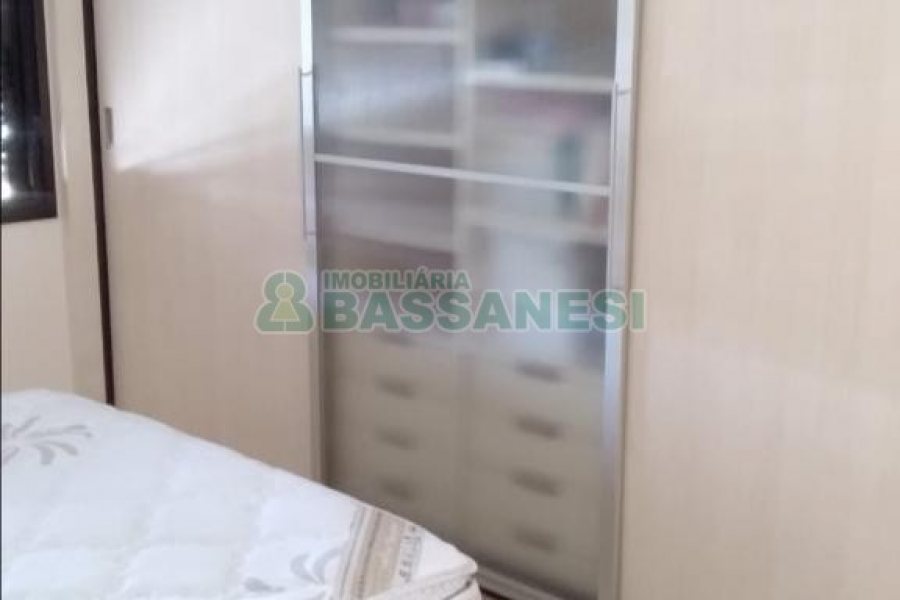 Apartamento com 88m², 2 dormitórios, 2 vagas, no bairro Sagrada Família em Caxias do Sul para Alugar