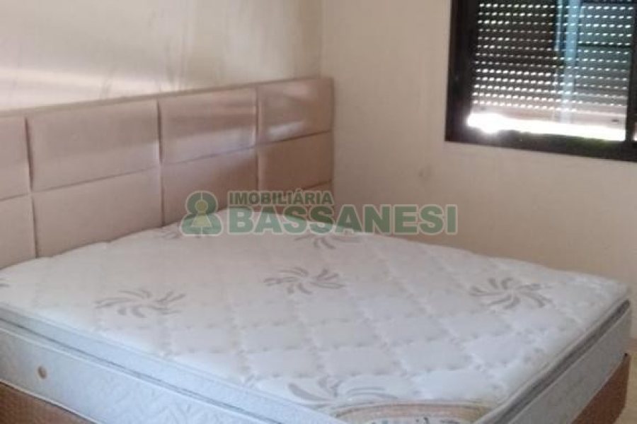 Apartamento com 88m², 2 dormitórios, 2 vagas, no bairro Sagrada Família em Caxias do Sul para Alugar