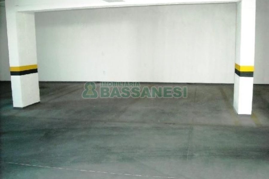 Apartamento com 88m², 2 dormitórios, 2 vagas, no bairro Sagrada Família em Caxias do Sul para Alugar