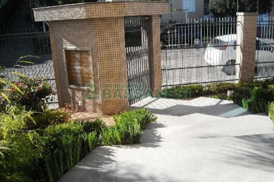 Apartamento com 88m², 2 dormitórios, 2 vagas, no bairro Sagrada Família em Caxias do Sul para Alugar