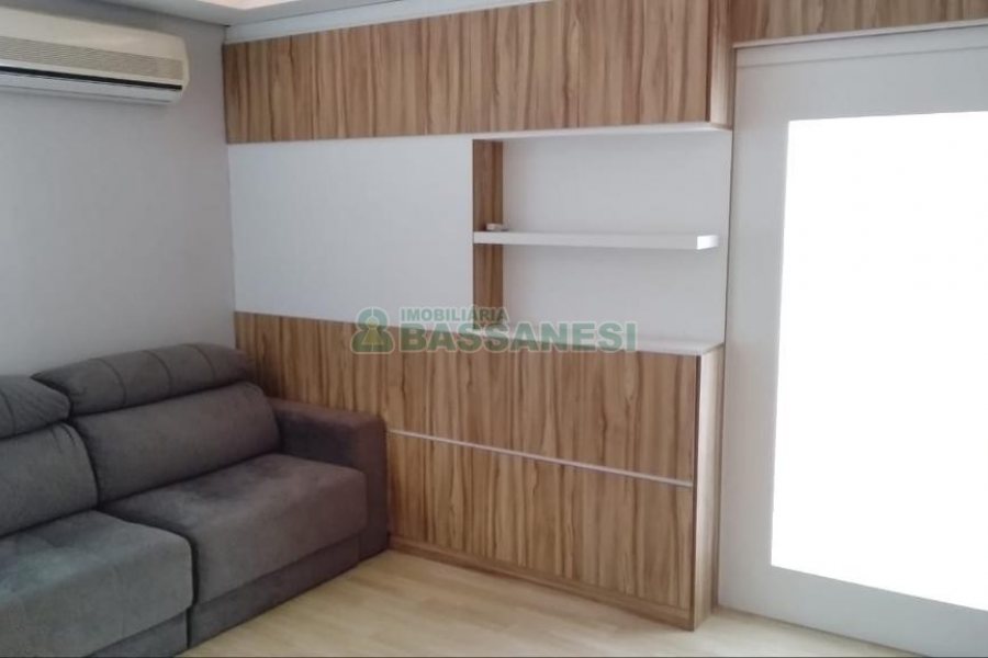 Apartamento com 88m², 2 dormitórios, 2 vagas, no bairro Sagrada Família em Caxias do Sul para Alugar