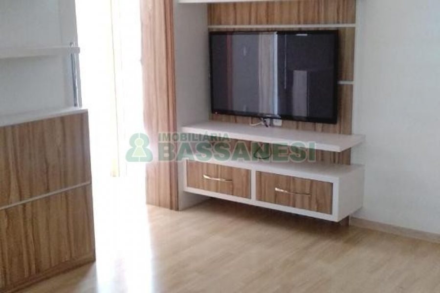 Apartamento com 88m², 2 dormitórios, 2 vagas, no bairro Sagrada Família em Caxias do Sul para Alugar