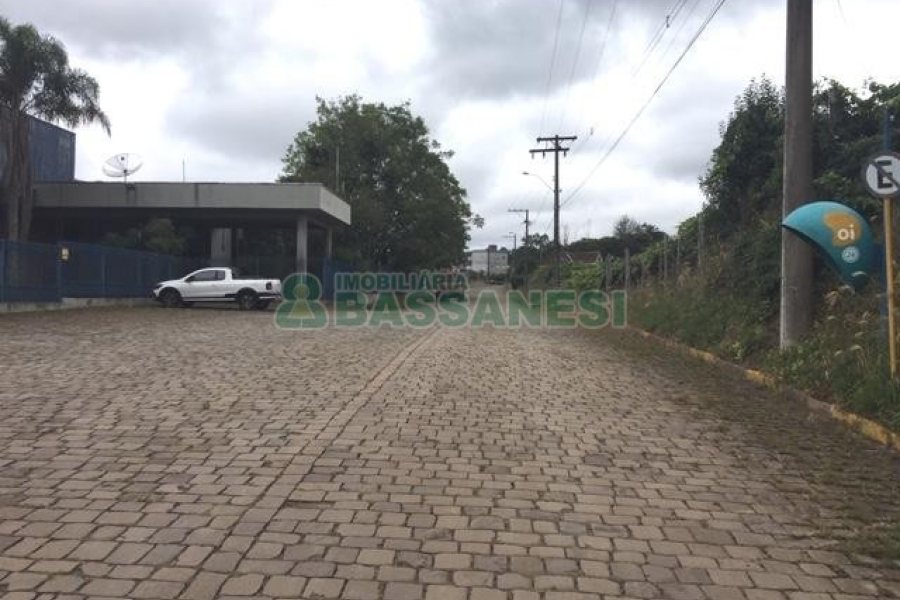 Pavilhão com 6000m², no bairro Nossa Senhora das Graças em Caxias do Sul para Alugar