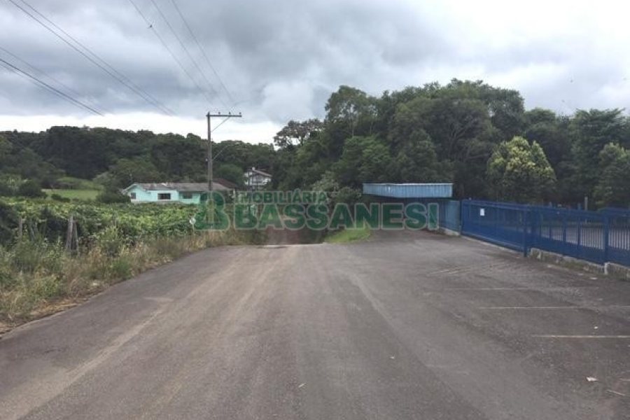 Pavilhão com 6000m², no bairro Nossa Senhora das Graças em Caxias do Sul para Alugar