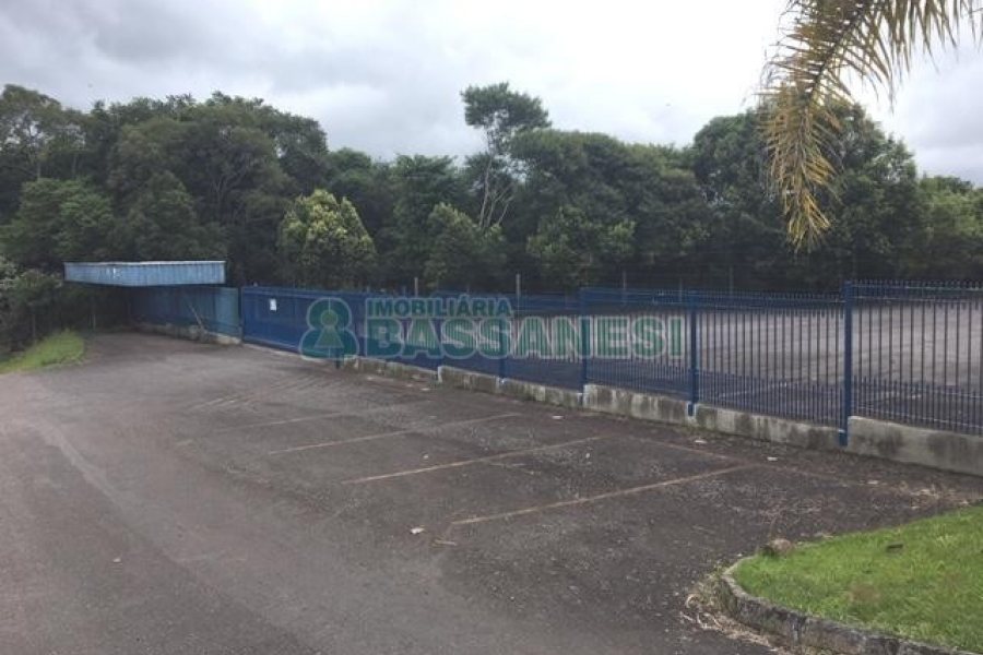 Pavilhão com 6000m², no bairro Nossa Senhora das Graças em Caxias do Sul para Alugar