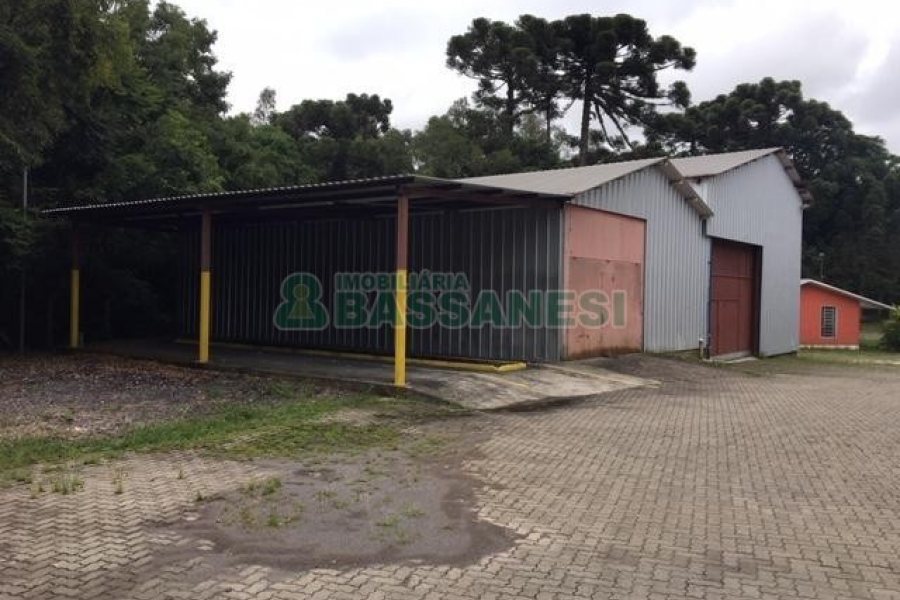 Pavilhão com 6000m², no bairro Nossa Senhora das Graças em Caxias do Sul para Alugar
