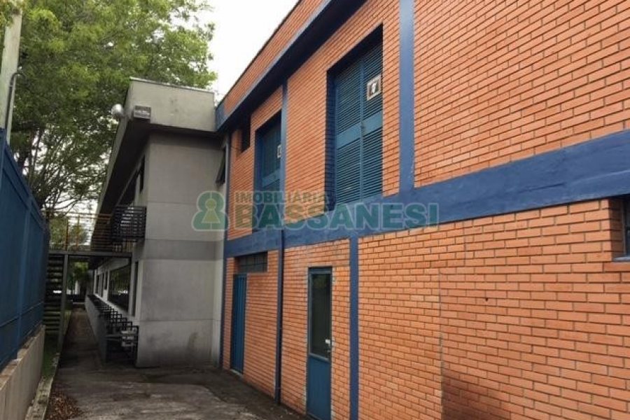 Pavilhão com 6000m², no bairro Nossa Senhora das Graças em Caxias do Sul para Alugar