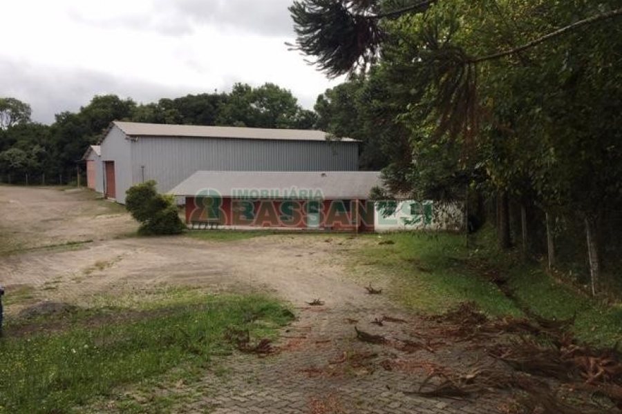 Pavilhão com 6000m², no bairro Nossa Senhora das Graças em Caxias do Sul para Alugar