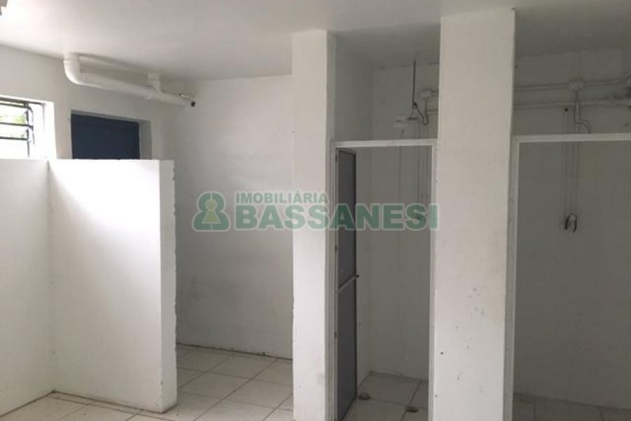 Pavilhão com 6000m², no bairro Nossa Senhora das Graças em Caxias do Sul para Alugar
