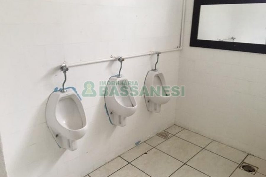 Pavilhão com 6000m², no bairro Nossa Senhora das Graças em Caxias do Sul para Alugar
