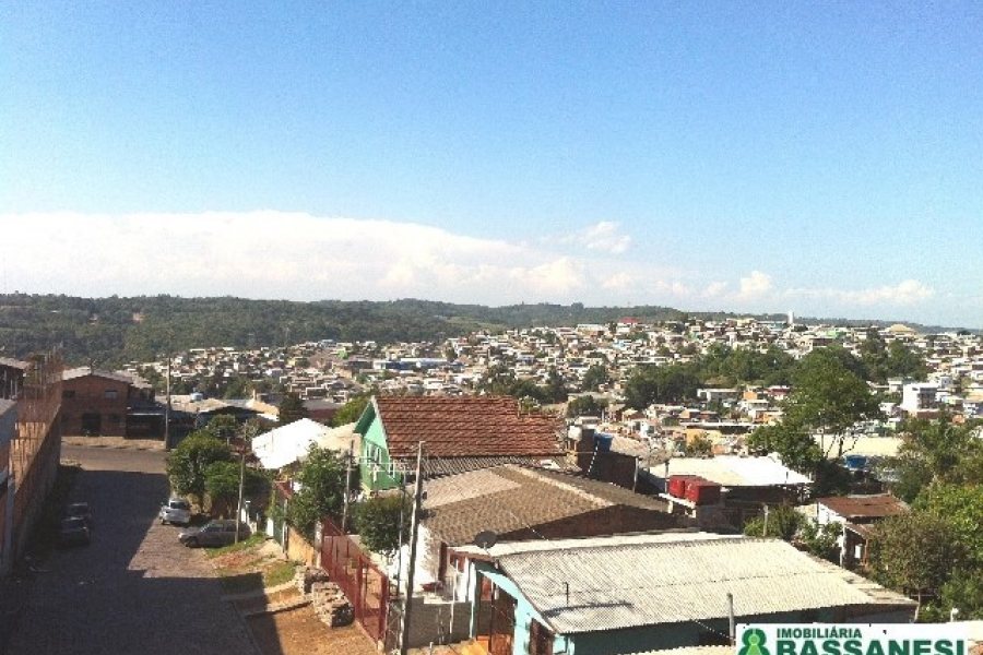 Pavilhão com 5751m², no bairro Santa Fé em Caxias do Sul para Alugar