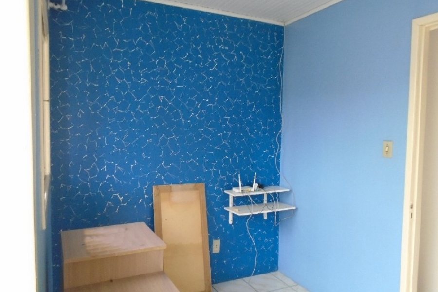 Sobrado Mobiliado com 70m², 2 dormitórios, 1 vaga, no bairro Marechal Floriano em Caxias do Sul para Alugar