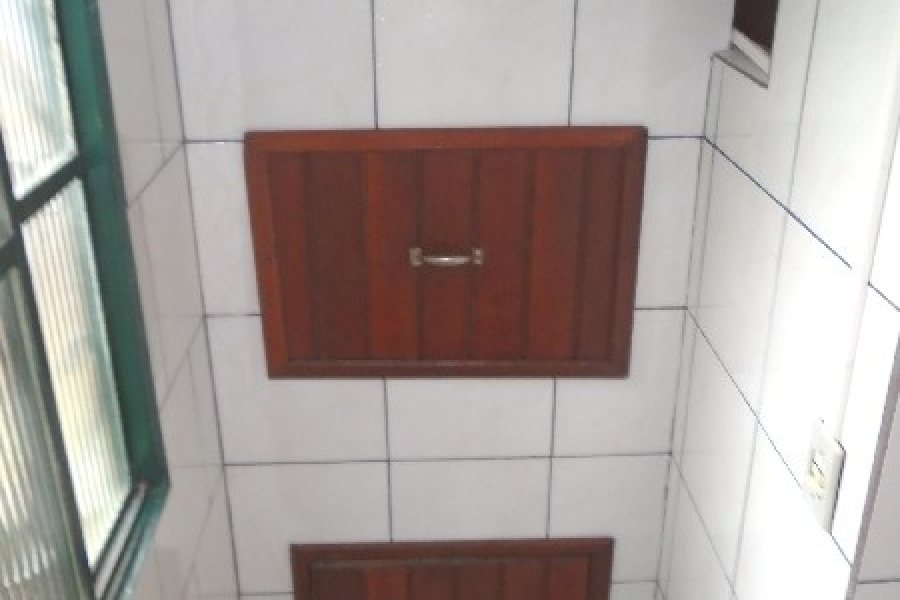 Sobrado Mobiliado com 70m², 2 dormitórios, 1 vaga, no bairro Marechal Floriano em Caxias do Sul para Alugar