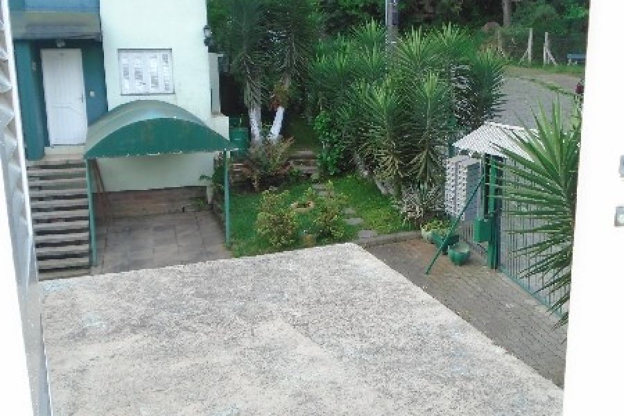 Sobrado Mobiliado com 70m², 2 dormitórios, 1 vaga, no bairro Marechal Floriano em Caxias do Sul para Alugar