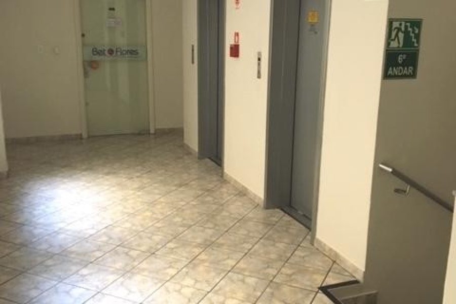 Sala com 60m², no bairro Centro em Caxias do Sul para Alugar ou Comprar