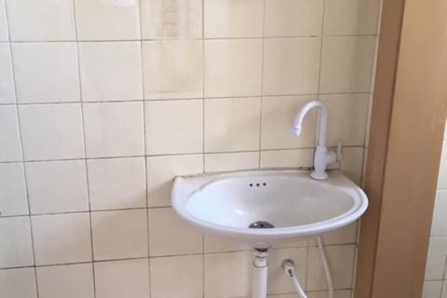 Sala com 60m², no bairro Centro em Caxias do Sul para Alugar ou Comprar