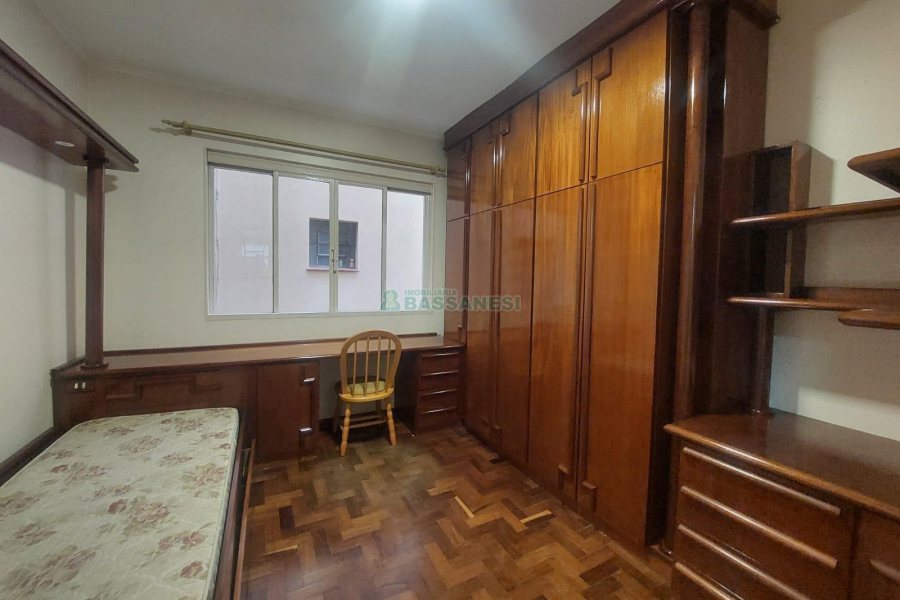 Apto Mobiliado com 130m², 4 dormitórios, 1 vaga, no bairro Centro em Caxias do Sul para Alugar