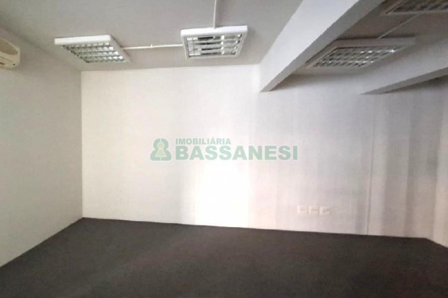 Loja com 158m², no bairro Centro em Caxias do Sul para Alugar
