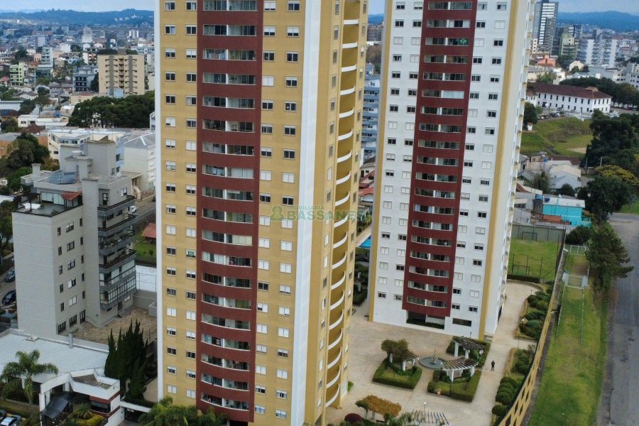 Apartamento com 94m², 3 dormitórios, 2 vagas, no bairro Rio Branco em Caxias do Sul para Comprar