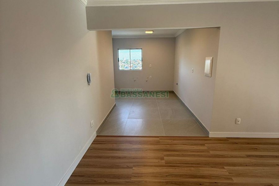 Apartamento com 94m², 3 dormitórios, 2 vagas, no bairro Rio Branco em Caxias do Sul para Comprar
