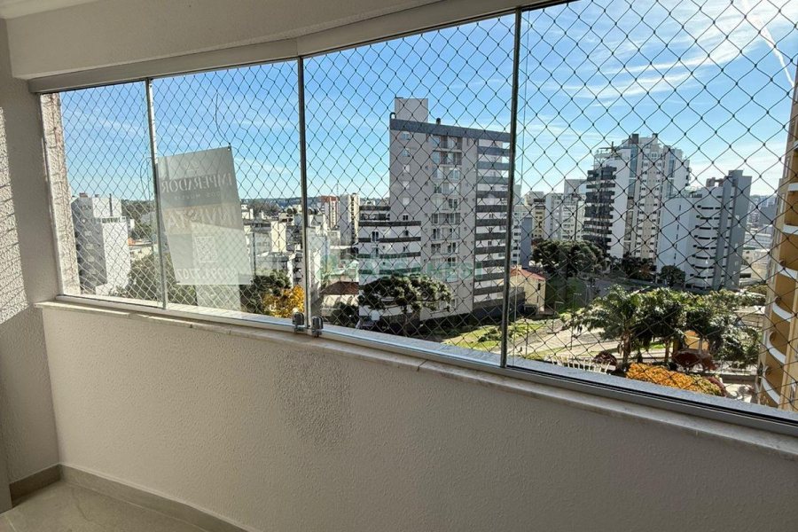 Apartamento com 94m², 3 dormitórios, 2 vagas, no bairro Rio Branco em Caxias do Sul para Comprar