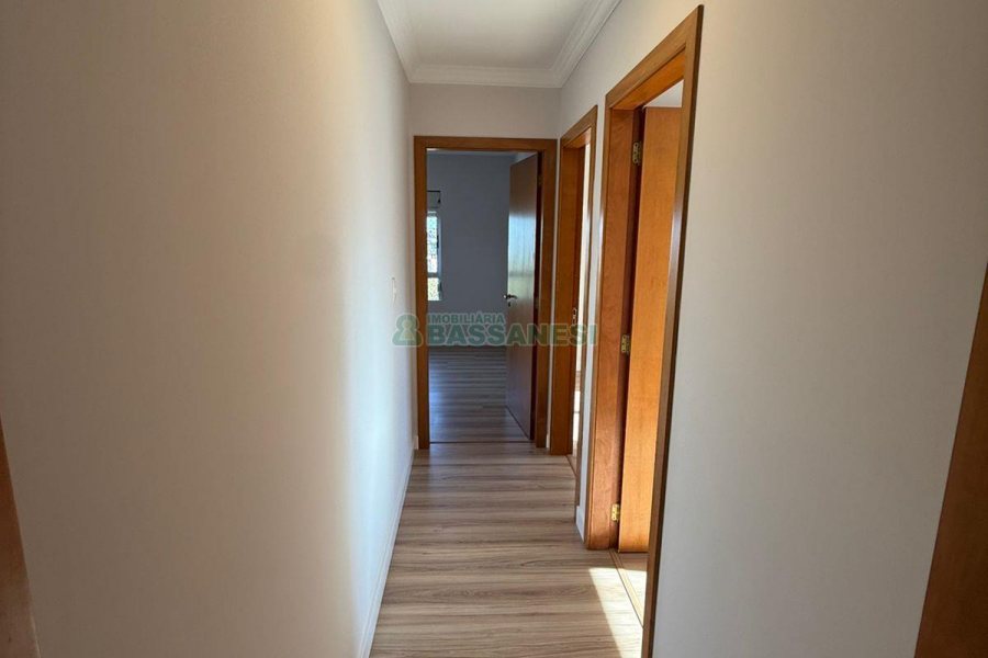 Apartamento com 94m², 3 dormitórios, 2 vagas, no bairro Rio Branco em Caxias do Sul para Comprar