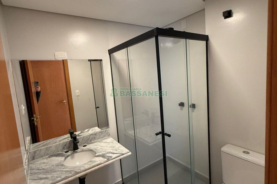 Apartamento com 94m², 3 dormitórios, 2 vagas, no bairro Rio Branco em Caxias do Sul para Comprar