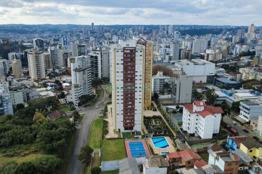 Apartamento com 94m², 3 dormitórios, 2 vagas, no bairro Rio Branco em Caxias do Sul para Comprar