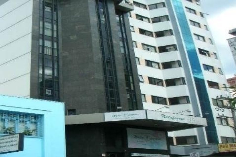 Sala com 44m², no bairro Centro em Caxias do Sul para Alugar