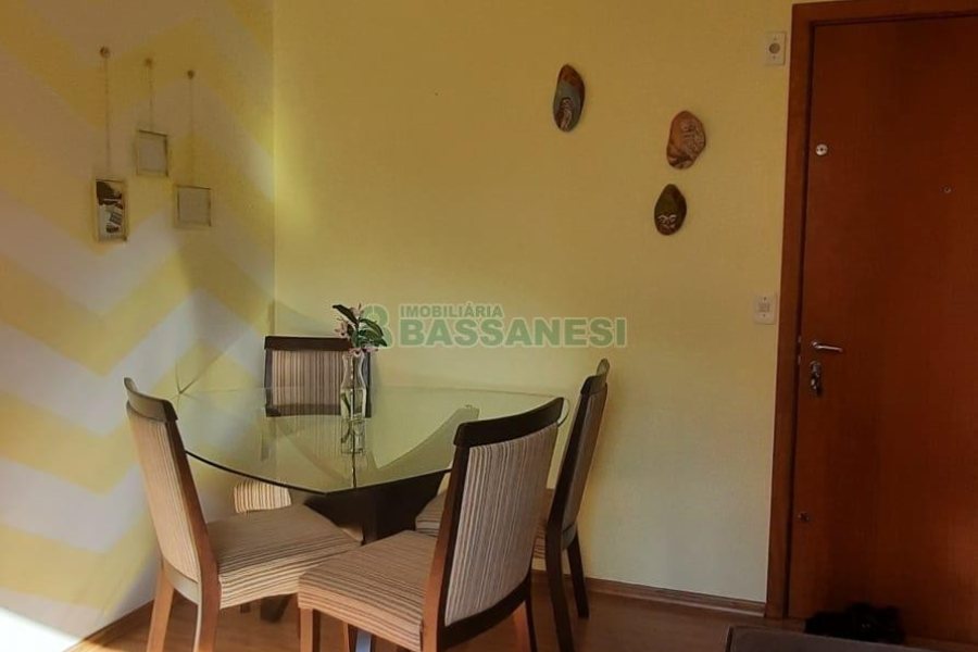 Apartamento com 49m², 2 dormitórios, 1 vaga, no bairro Morada dos Alpes em Caxias do Sul para Comprar