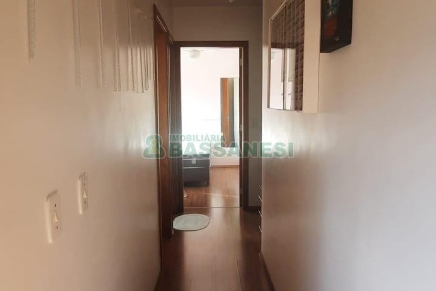 Apartamento com 49m², 2 dormitórios, 1 vaga, no bairro Morada dos Alpes em Caxias do Sul para Comprar