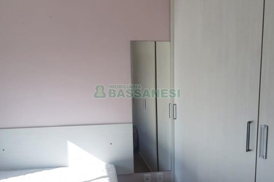 Apartamento com 49m², 2 dormitórios, 1 vaga, no bairro Morada dos Alpes em Caxias do Sul para Comprar