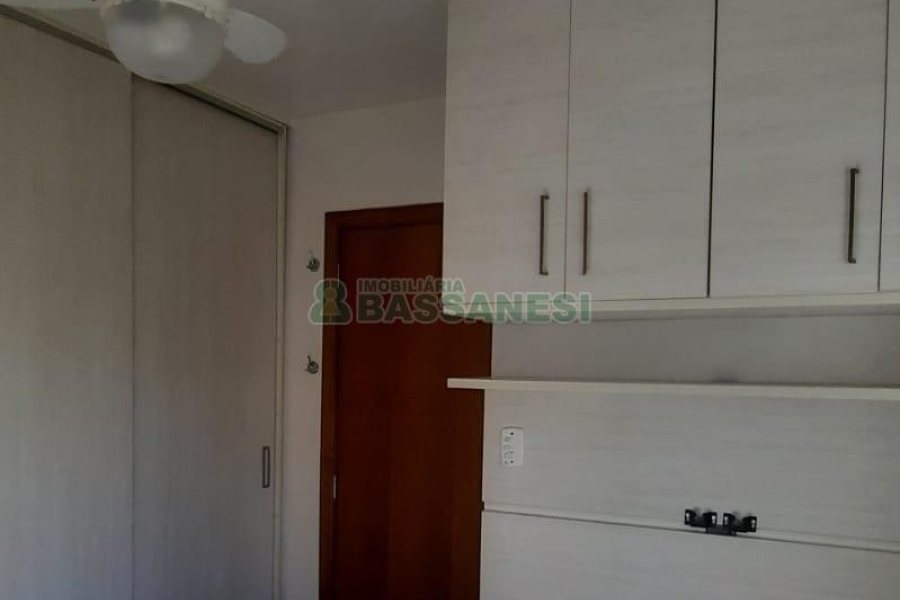 Apartamento com 49m², 2 dormitórios, 1 vaga, no bairro Morada dos Alpes em Caxias do Sul para Comprar