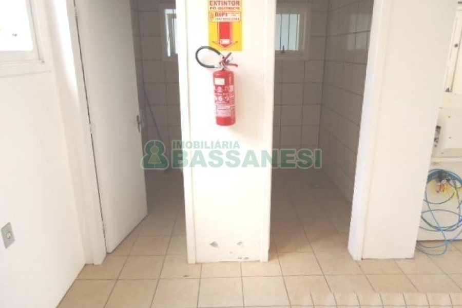 Loja com 126m², no bairro Vinhedos em Caxias do Sul para Alugar