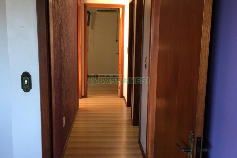 Apartamento com 82m², 3 dormitórios, 1 vaga, no bairro Bela Vista em Caxias do Sul para Comprar