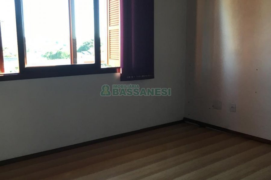 Apartamento com 82m², 3 dormitórios, 1 vaga, no bairro Bela Vista em Caxias do Sul para Comprar