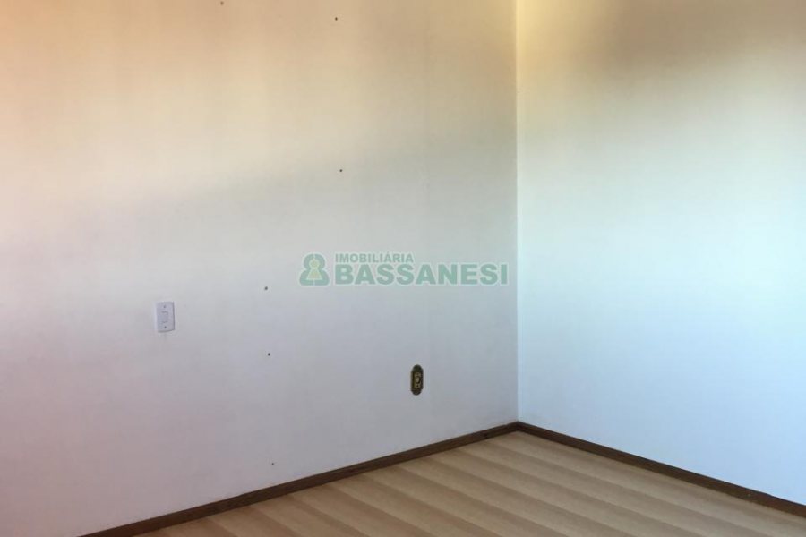Apartamento com 82m², 3 dormitórios, 1 vaga, no bairro Bela Vista em Caxias do Sul para Comprar